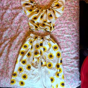 2 Piece Boutique Sunflower Outfit! 3T